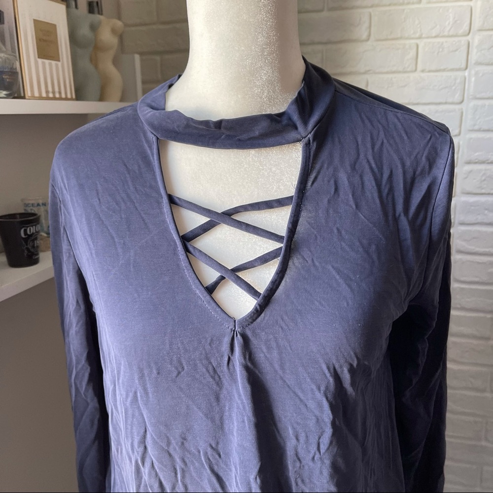 Blue top - Picture 2 of 5